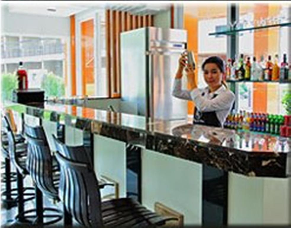 Marsi Pattaya Hotell Exteriör bild