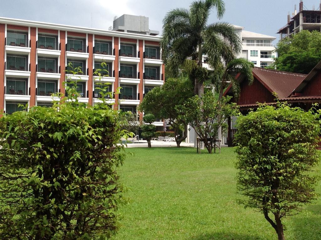 Marsi Pattaya Hotell Exteriör bild