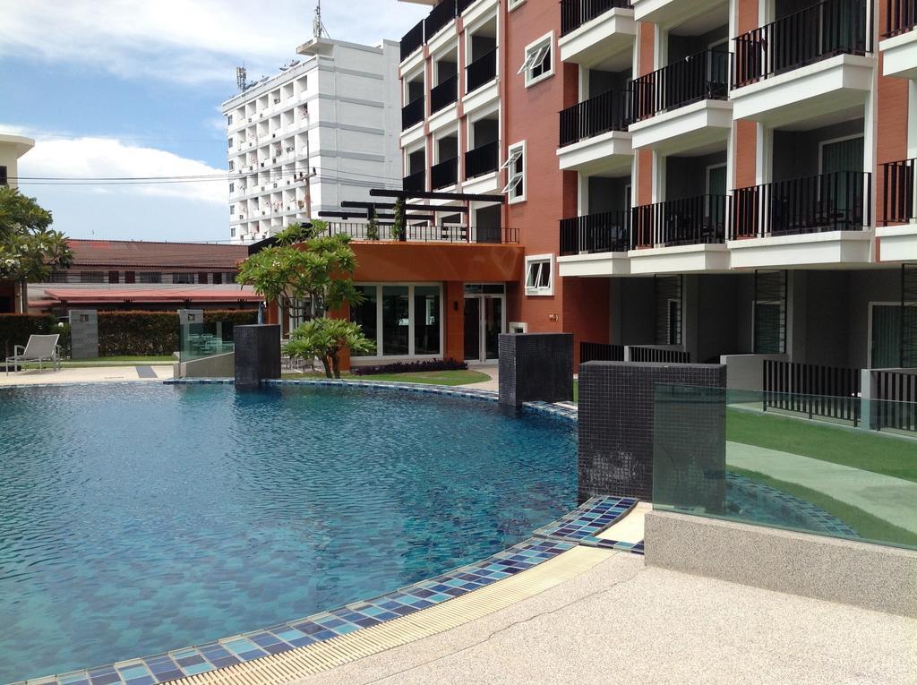 Marsi Pattaya Hotell Exteriör bild