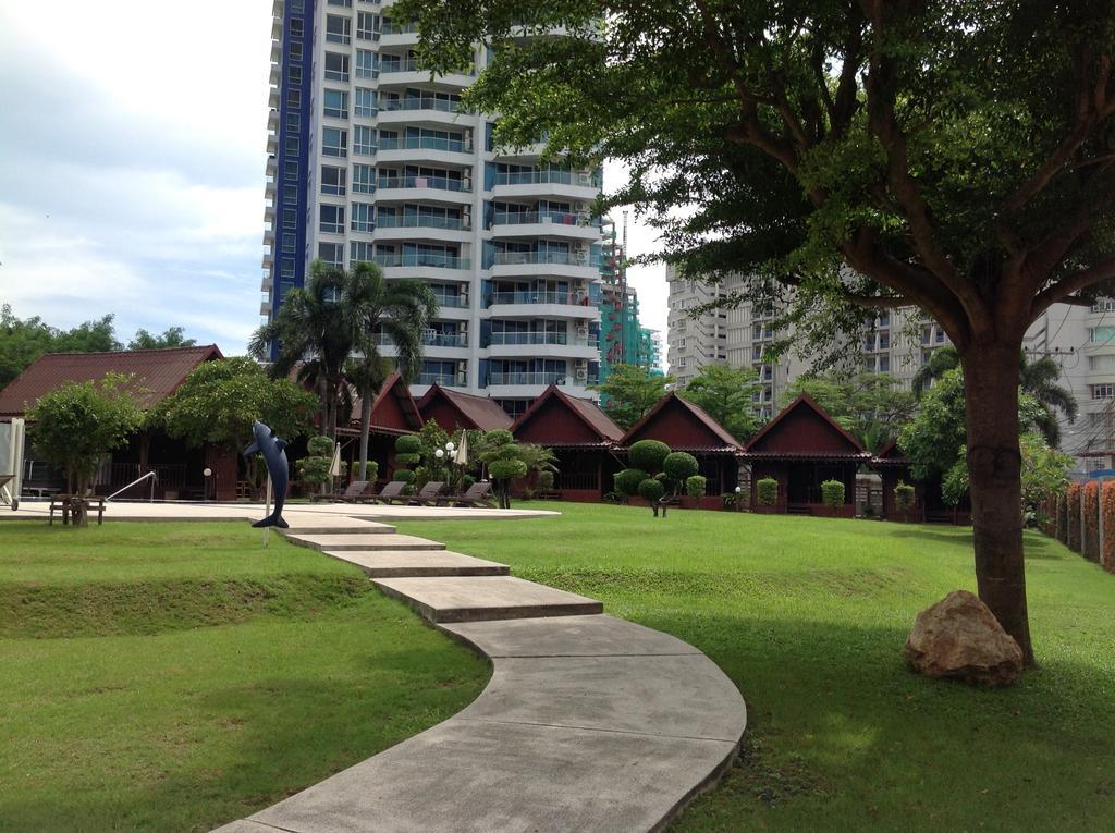 Marsi Pattaya Hotell Exteriör bild