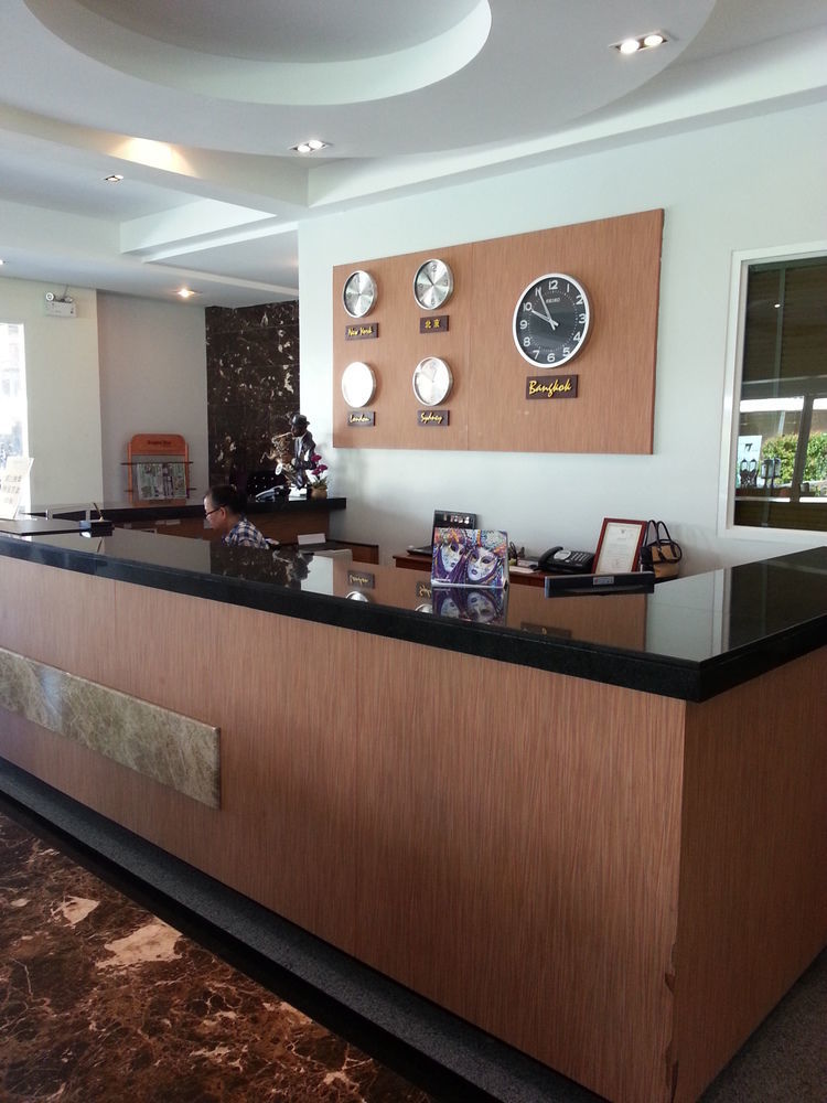 Marsi Pattaya Hotell Exteriör bild