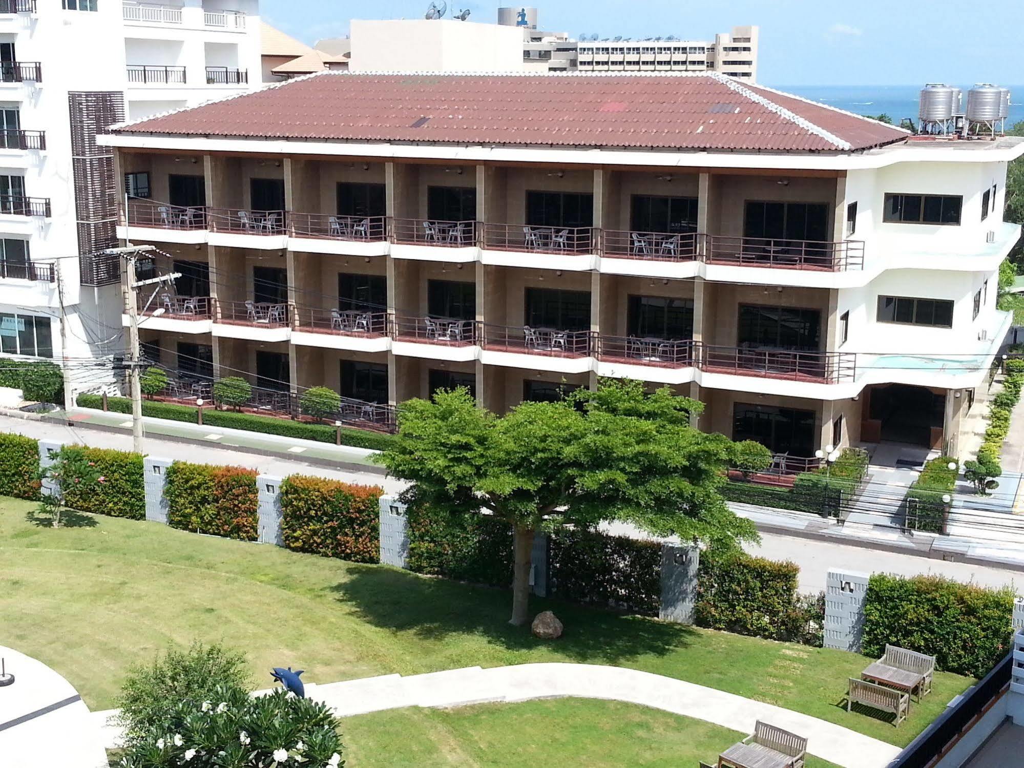 Marsi Pattaya Hotell Exteriör bild