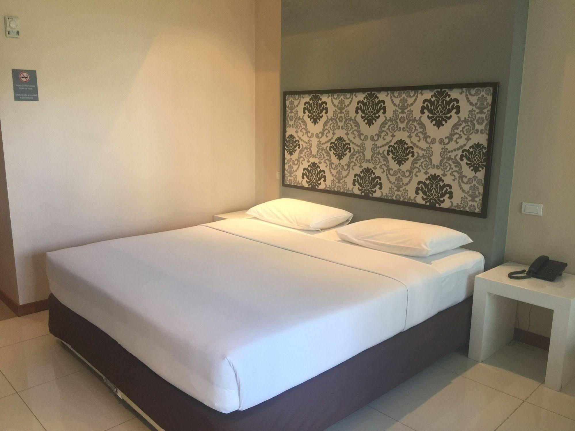 Marsi Pattaya Hotell Exteriör bild