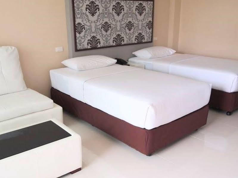 Marsi Pattaya Hotell Exteriör bild