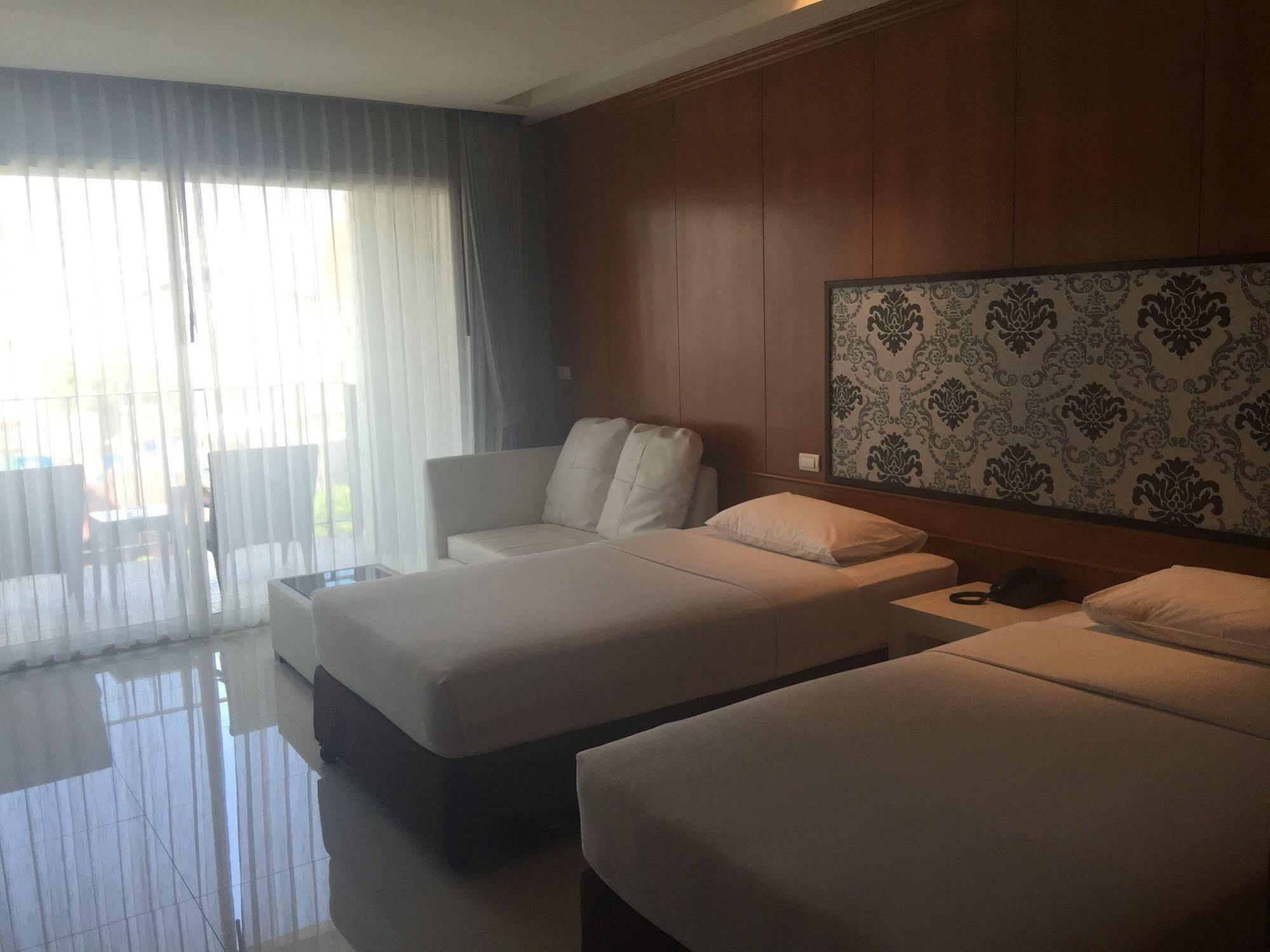 Marsi Pattaya Hotell Exteriör bild